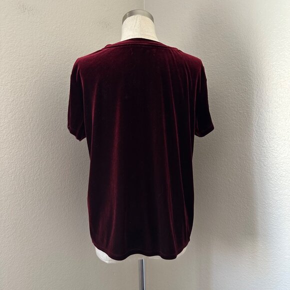 Abercrombie & Fitch Burgundy Velvet Crew Neck Blouse Short Sleeve Sz M - Picture 3 of 10